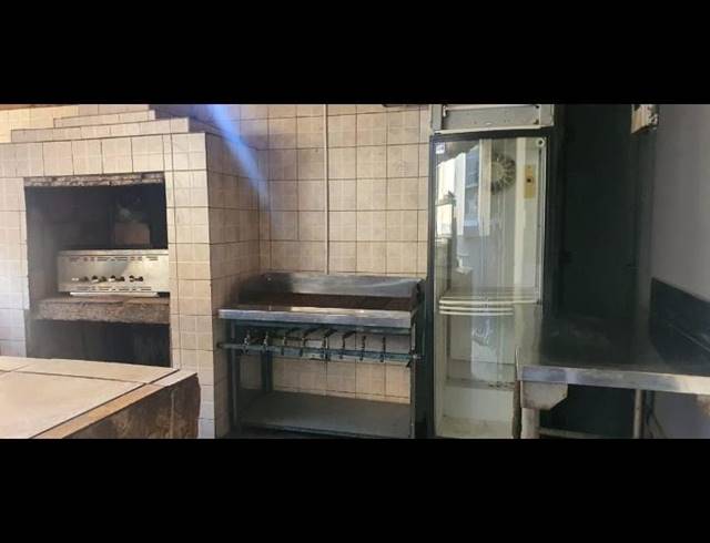 BEDROOM HOUSE FOR SALE IN TSAKANE